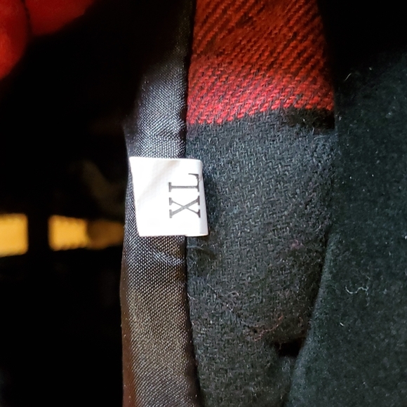 Vest - Picture 3 of 3